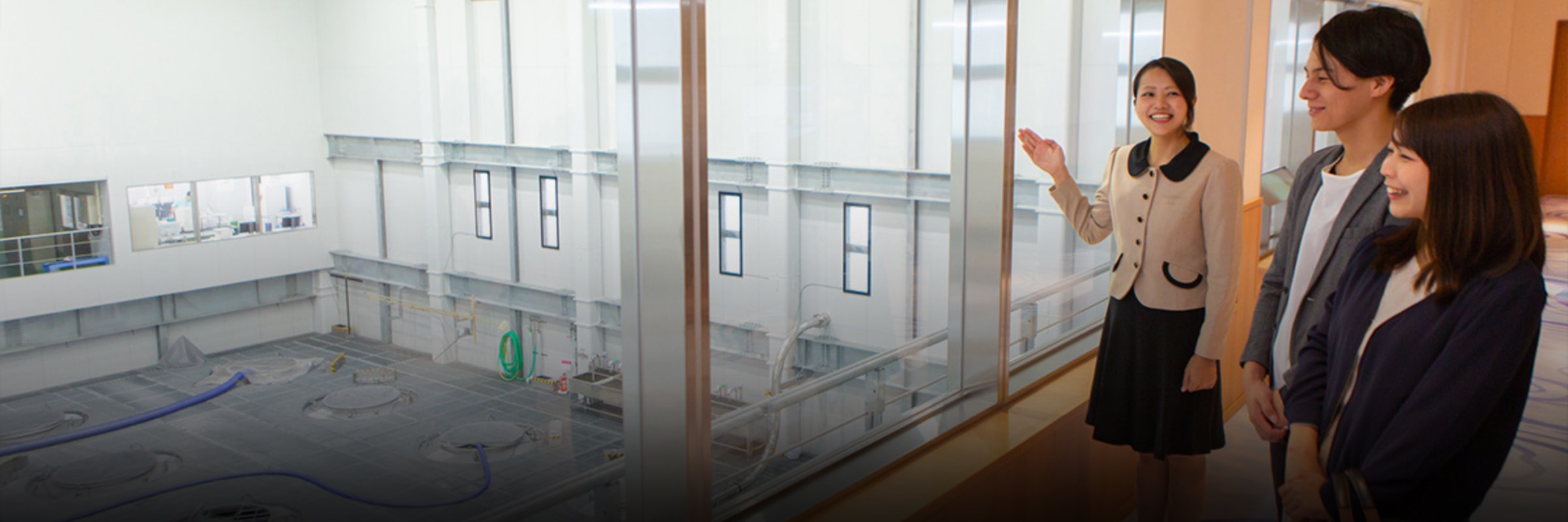 写真：KIRISHIMA WALK FACTORY 焼酎の工場見学