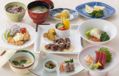 写真:霧の蔵和洋会席 ¥3,240