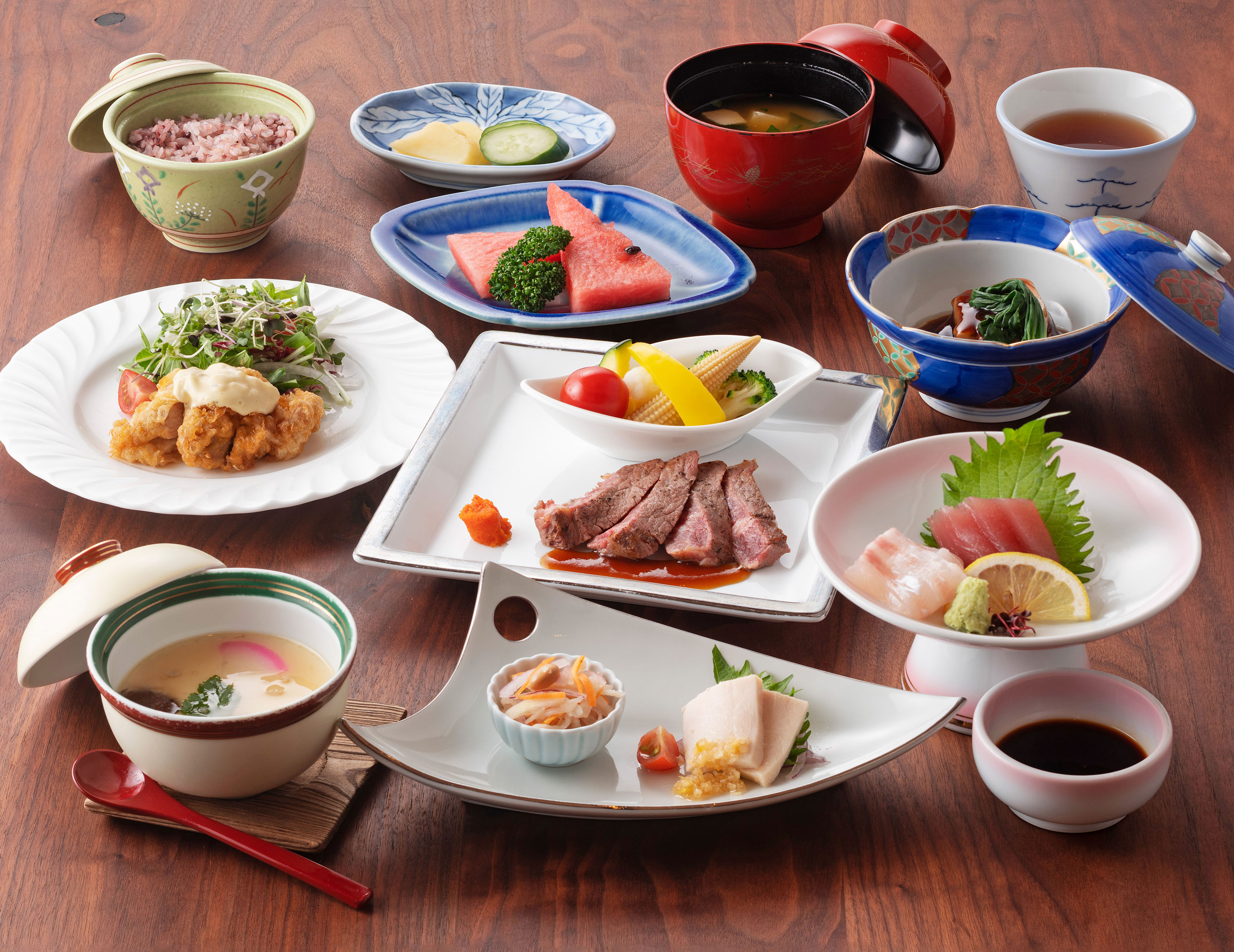 写真:霧の蔵和洋会席 ¥3,300