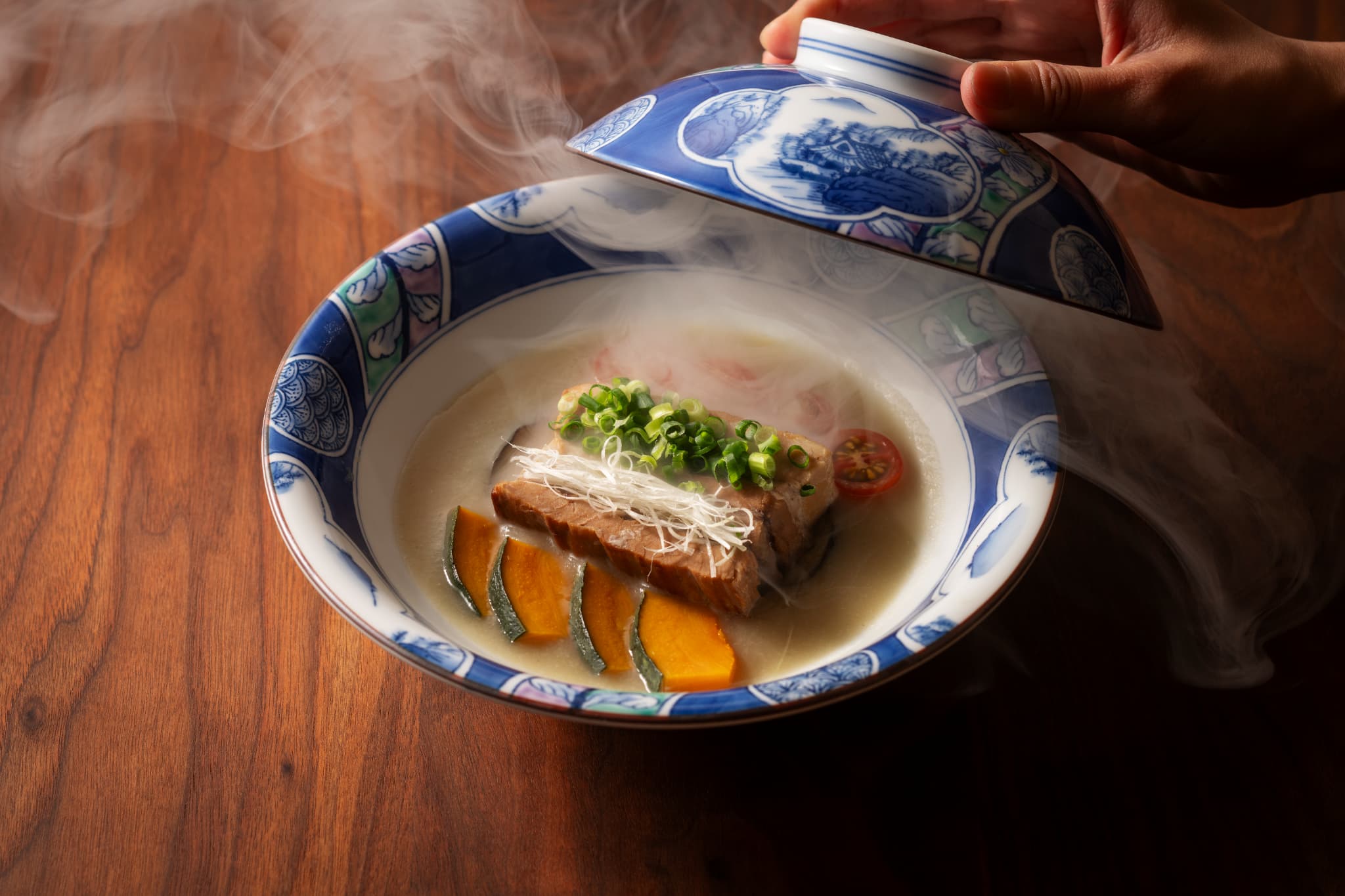 【きなこ豚の黒麹煮込み~スモーク仕立て~】
