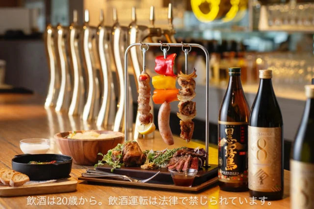 ＼11月29日は「いい肉の日」🍖／

気になったらいいね！❤️

実は「いい肉の日」は宮崎県が発祥の記念日なのです！

2004年に「より良き宮崎牛づくり対策協議会」が日本記念日協会に登録し、
現在ではいい肉の日に関するイベントやキャンペーンが全国で実施されています。
『宮崎牛』は2022年に史上初・4大会連続で内閣総理大臣賞を受賞しました。

また、ここ都城市は日本一※の「肉と焼酎のふるさと」でもあります！

「焼酎の里 霧島ファクトリーガーデン レストラン」では、
当店おすすめNo.1のBBQプレートを中心とした「焼酎の里 BBQプレートコース」をお楽しみいただけます🍖
ほかにも宮崎ブランドポークきなこ豚を使用したメニューなど、たくさんの”いい肉”をご用意しております！

また「#黒麹ディナー」では、旬の食材と「麹」を気軽に味わえる7種類のセットメニューを提供しております。

この機会にぜひお楽しみください☺

※2015、2016、2020、2022、2023年度 ふるさと納税受入額 都城市R7.7.31
 帝国データバンク焼酎メーカー売り上げランキング13年連続全国1位 R7.8.8
 令和元年～令和5年 市町村別農業算出額全国1位 農林水産省 R7.3.25

#焼酎の里 #霧島ファクトリーガーデン #霧島酒造 #黒霧島 #KIRISHIMABEER #工場見学 #宮崎グルメ #宮崎観光 #宮崎旅行 #宮崎子連れ #宮崎おでかけ #都城ランチ #都城グルメ #お酒好きな人と繋がりたい #いいにくの日 #BBQ #麹料理